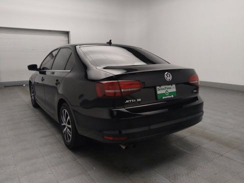 Used 2018 Volkswagen Jetta SE FWD image 5