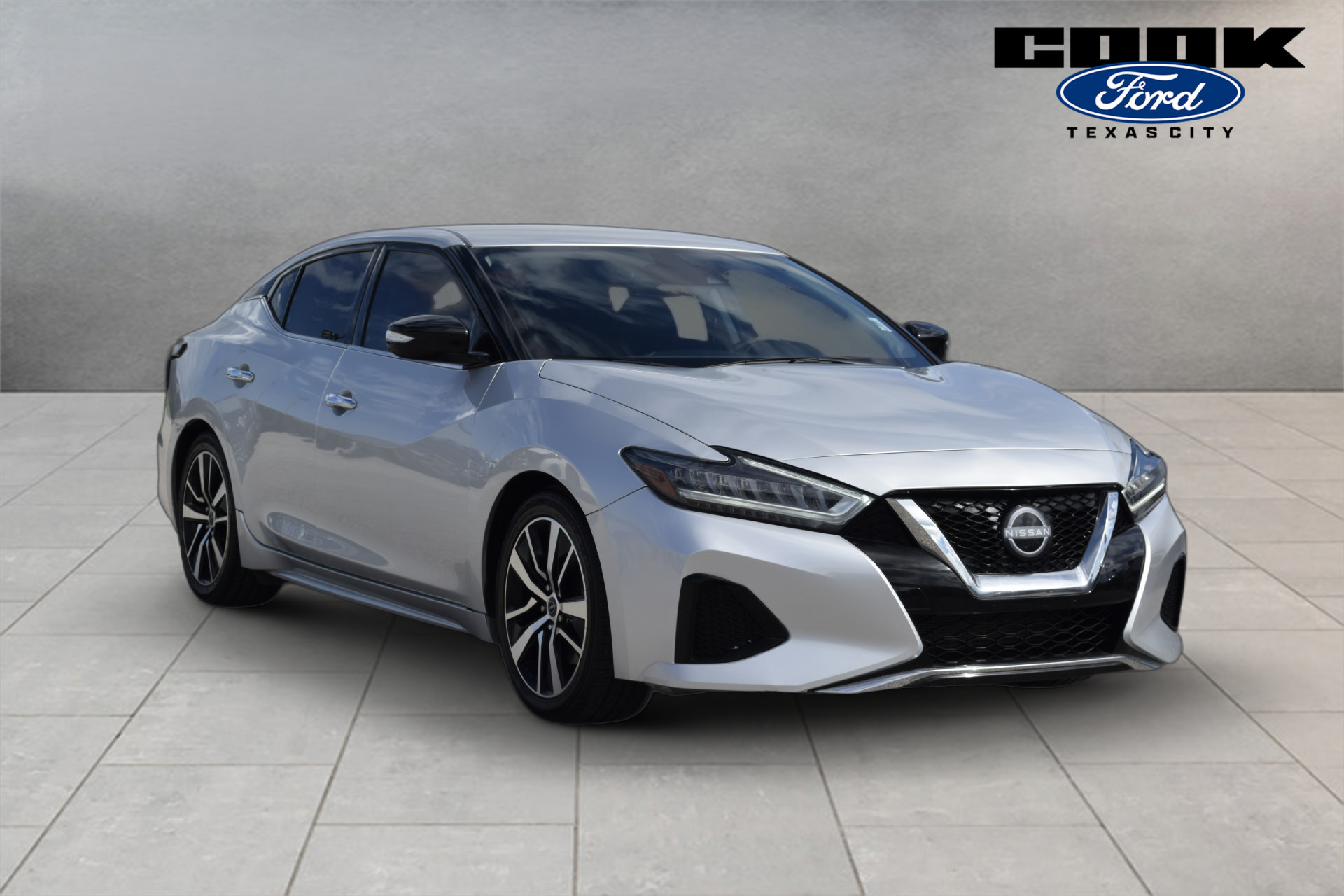 Used 2023 Nissan Maxima SV w/ Floor Mat Group FWD image 2