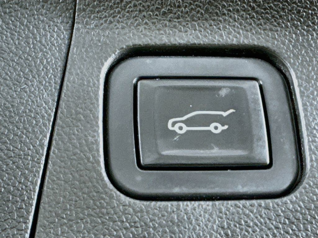Used 2019 GMC Acadia SLT FWD image 33