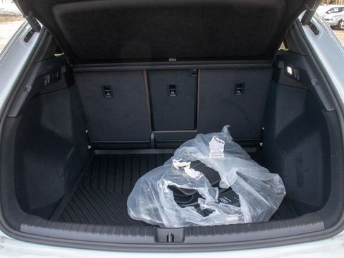 Used 2024 Audi Q4 e-tron Premium image 17