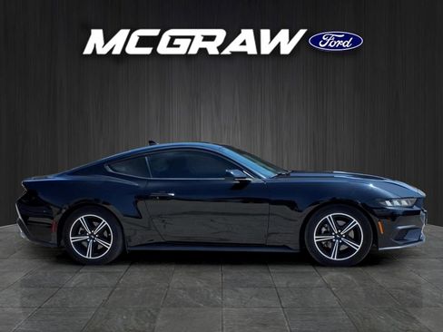 Used 2024 Ford Mustang Coupe RWD image 7