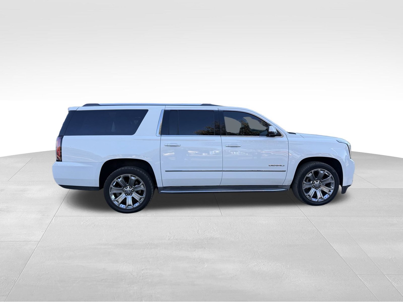 Used 2016 GMC Yukon XL Denali w/ Open Road Package AWD/4WD image 2