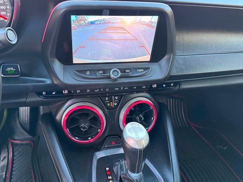 Used 2017 Chevrolet Camaro SS image 15