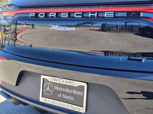 Used 2020 Porsche Macan AWD/4WD image 13