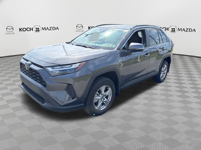 Used 2025 Toyota RAV4 XLE w/ Convenience Package AWD/4WD image 3