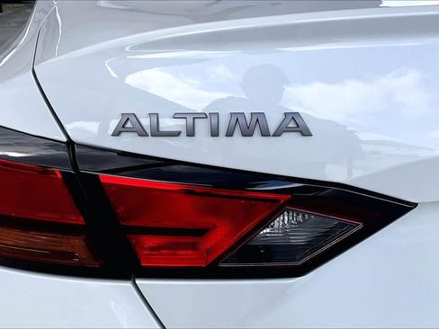 New 2026 Nissan Altima 2.5 SV FWD image 8