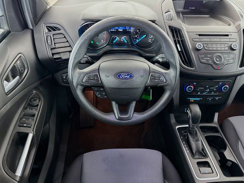Used 2018 Ford Escape SE FWD image 16