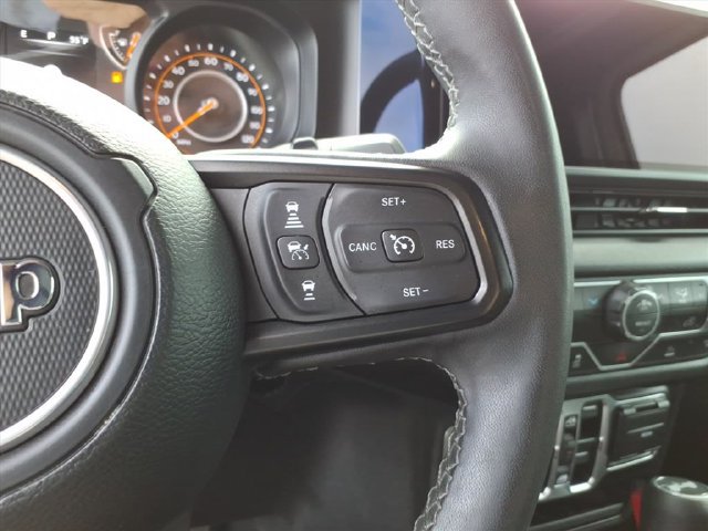 Used 2025 Jeep Wrangler Unlimited Sport AWD/4WD image 19