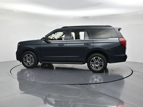 Certified 2025 Ford Expedition Active AWD/4WD image 7