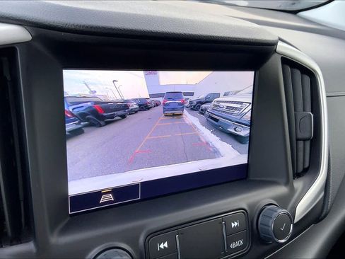 Used 2022 GMC Terrain SLT image 27