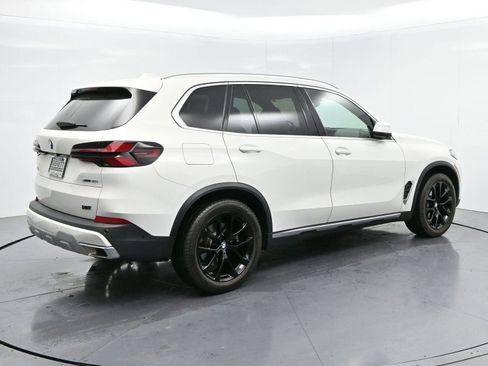 Used 2024 BMW X5 xDrive40i w/ Premium Package AWD/4WD image 7