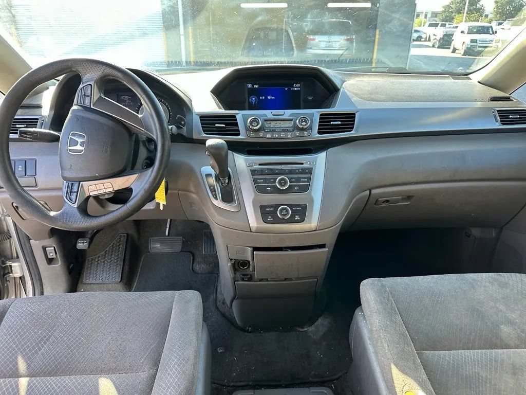 Used 2014 Honda Odyssey LX image 9