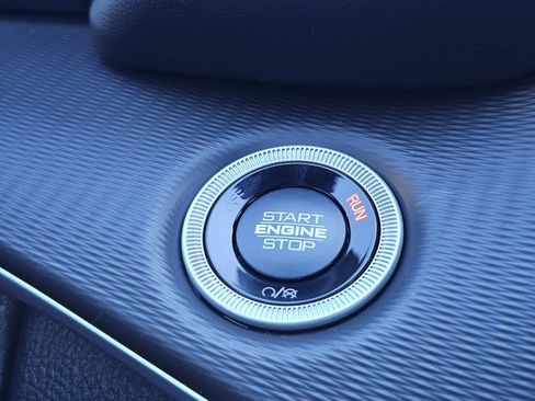 New 2025 Jeep Grand Cherokee L Laredo image 14