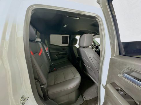 Used 2024 Chevrolet Colorado Z71 w/ Z71 Convenience Package 2 image 29