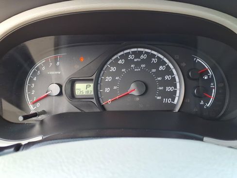 Used 2014 Toyota Sienna LE image 17