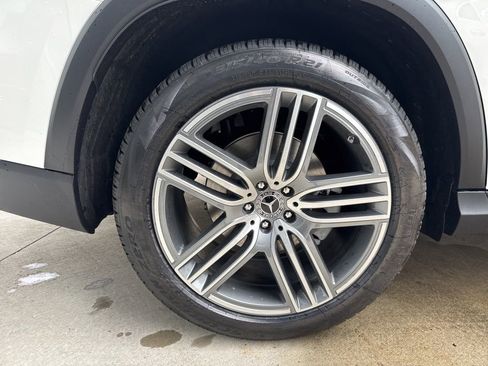 Certified 2025 Mercedes-Benz GLS 450 4MATIC image 12