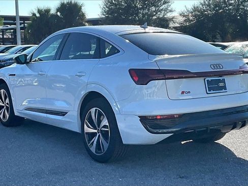 Certified 2024 Audi Q8 e-tron Premium Plus image 7