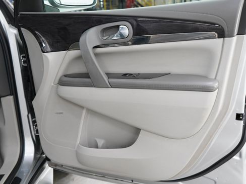 Used 2015 Buick Enclave Leather AWD/4WD image 9