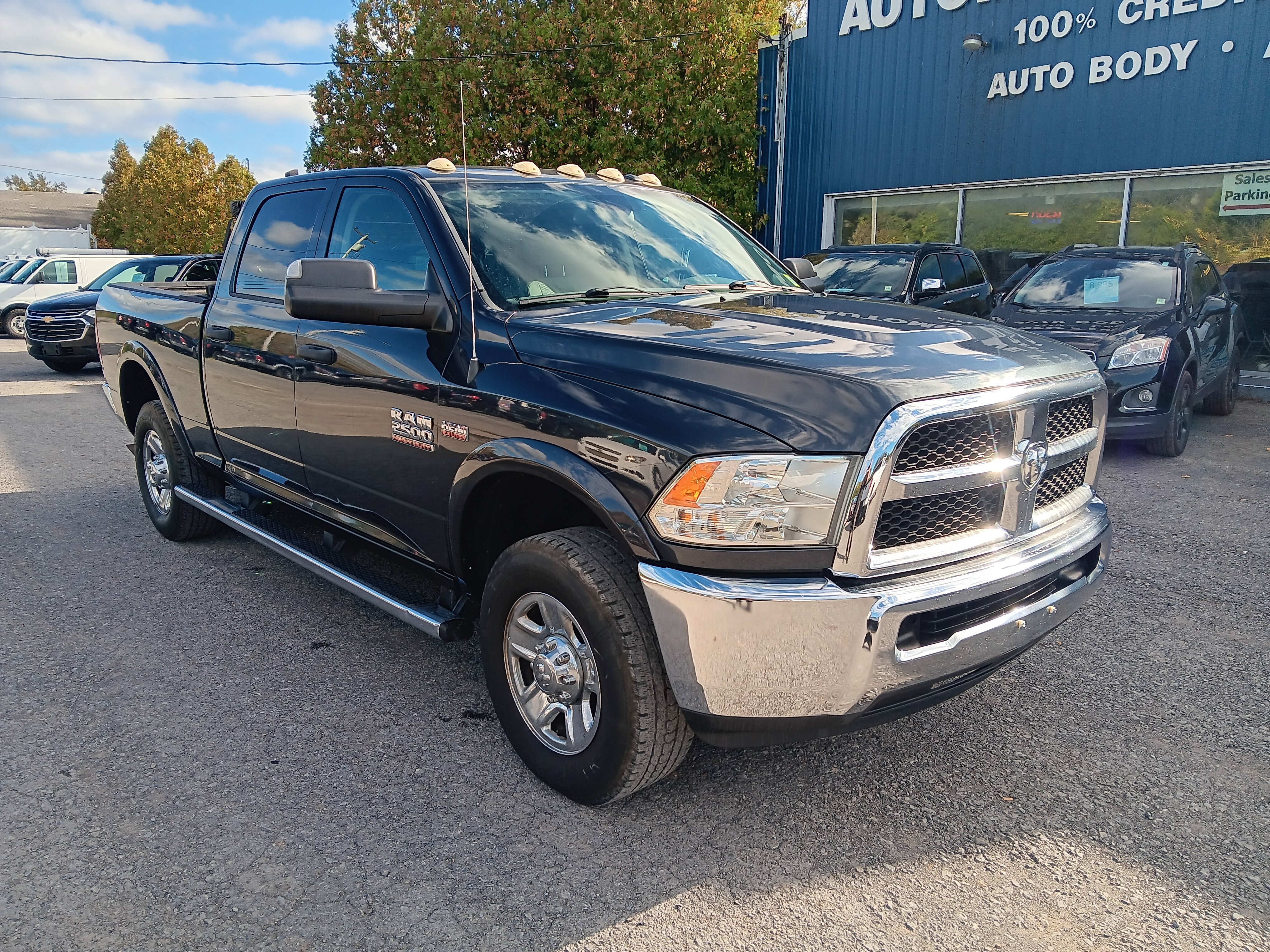Used 2016 RAM 2500 Tradesman w/ Chrome Appearance Group AWD/4WD image 7