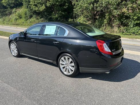 Used 2013 Lincoln MKS AWD image 4
