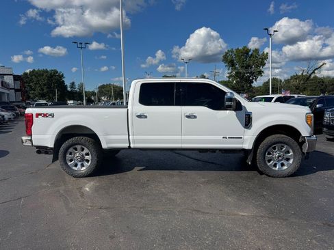 Used 2017 Ford F250 Lariat w/ Chrome Package AWD/4WD image 6