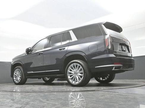 Certified 2024 Cadillac Escalade Premium Luxury AWD/4WD image 30