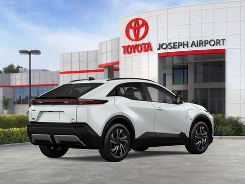 New 2026 Toyota C-HR AWD/4WD image 34