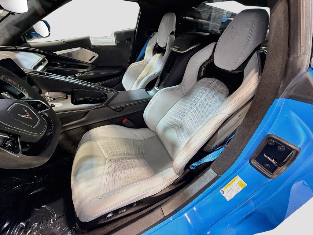 Used 2024 Chevrolet Corvette Stingray Premium Cpe w/ Z51 Performance Package RWD image 21