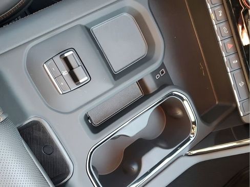 New 2025 GMC Sierra 2500 AT4 w/ AT4 Premium Plus Package image 39