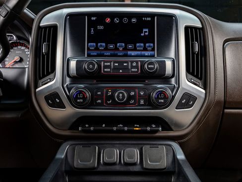 Used 2016 GMC Sierra 1500 SLE w/ SLE Value Package image 21