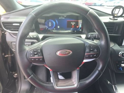 Used 2020 Ford Explorer Platinum w/ Premium Technology Package AWD/4WD image 20
