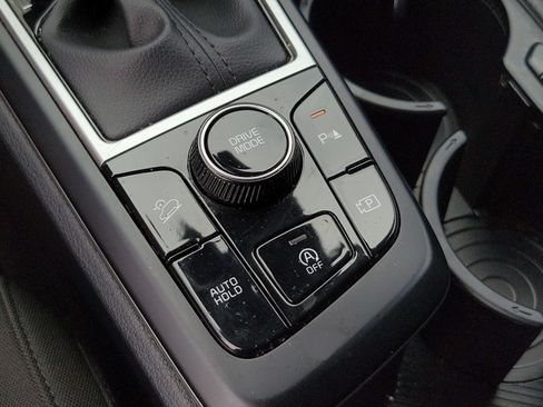 Used 2025 Kia Sportage LX FWD image 8