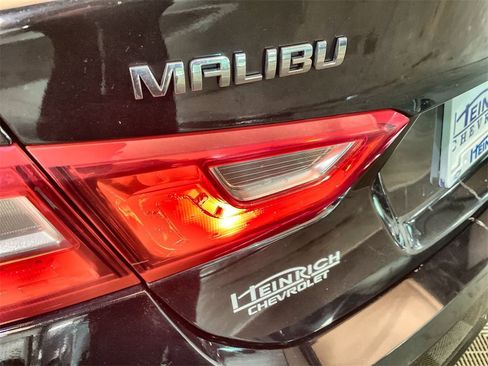 Used 2016 Chevrolet Malibu LT image 30