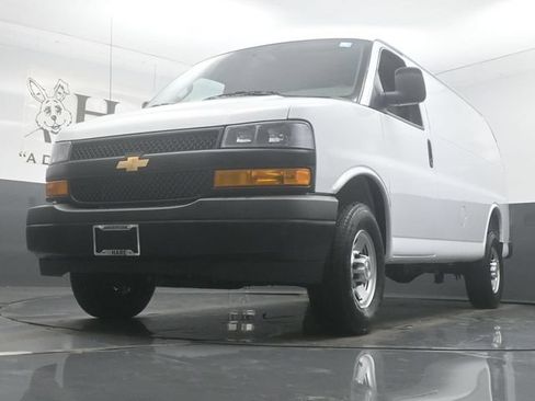 New 2026 Chevrolet Express 2500 w/ Driver Convenience Package RWD image 34