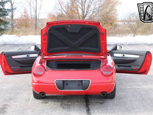 Used 2002 Ford Thunderbird image 17