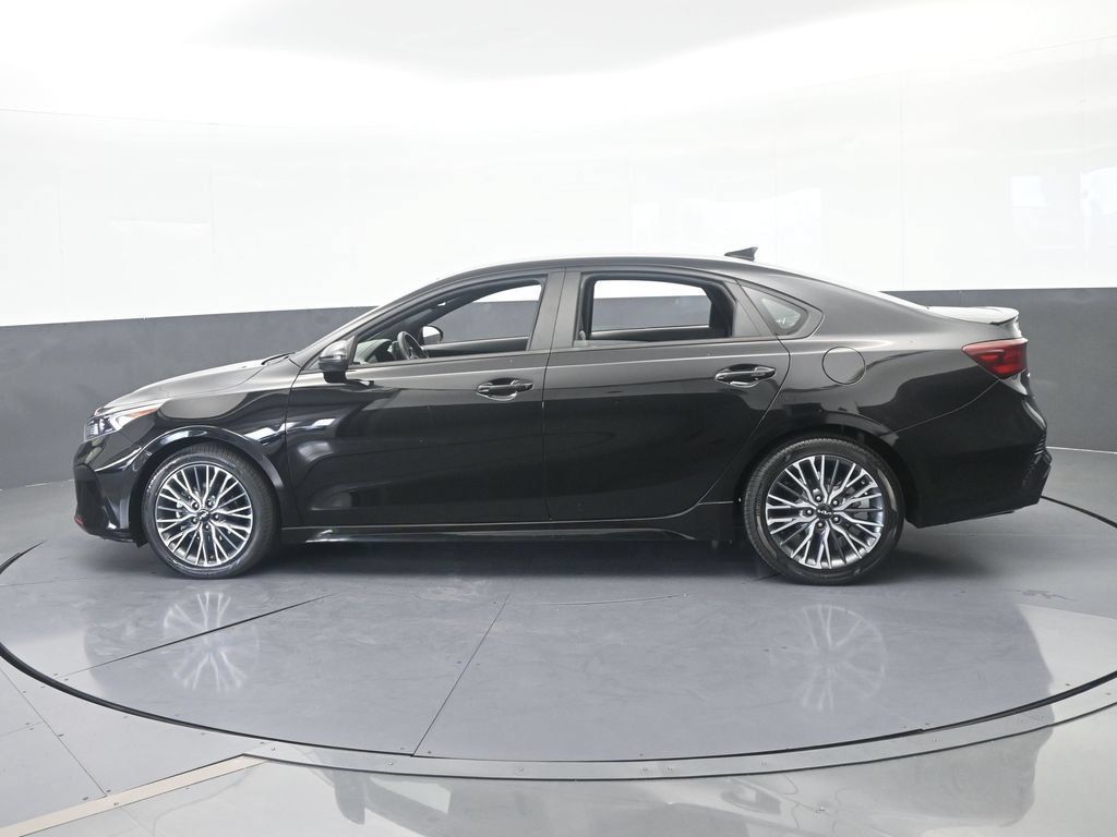 Used 2023 Kia Forte GT-Line FWD image 3