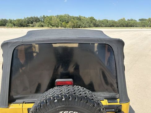 Used 2006 Jeep Wrangler X AWD/4WD image 96