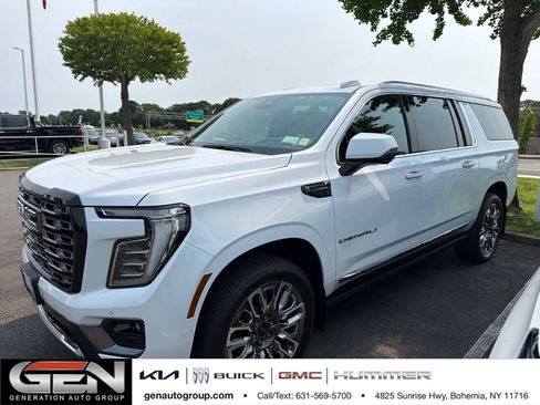 Used 2026 GMC Yukon XL Denali Ultimate w/ LPO, Floor Liner Package AWD/4WD image 1