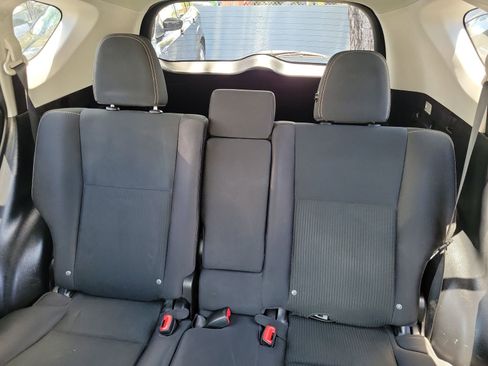 Used 2015 Toyota RAV4 XLE FWD image 11