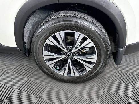 Certified 2023 Nissan Rogue SV AWD/4WD image 39