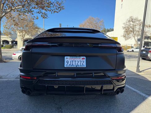 Used 2023 Lamborghini Urus S image 10
