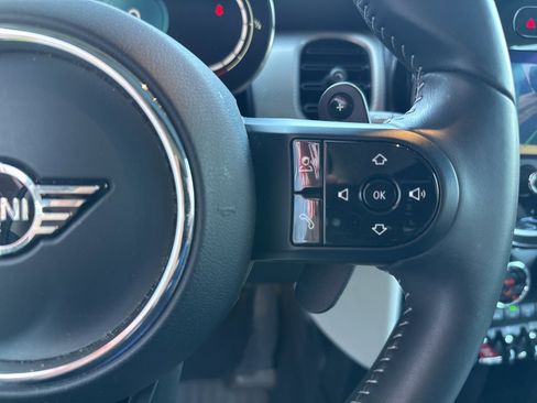 Used 2023 MINI Cooper S w/ Signature Upholstery Package image 31