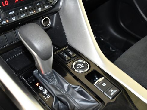 Used 2025 Mitsubishi Eclipse Cross SE AWD/4WD image 29