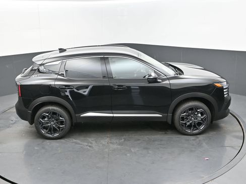 New 2025 Nissan Kicks SR image 37