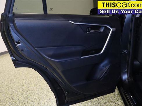 Used 2021 Toyota RAV4 XLE w/ Convenience Package image 26