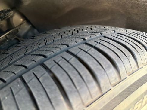 Used 2024 Ford Edge Titanium image 10