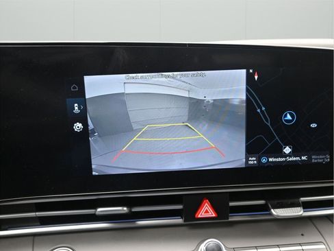 Certified 2024 Hyundai Elantra Blue FWD image 15