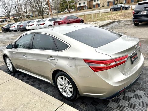 Used 2014 Toyota Avalon XLE Premium image 3