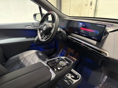 Used 2025 BMW iX M60 image 46