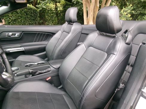 Used 2015 Ford Mustang GT Premium RWD image 16